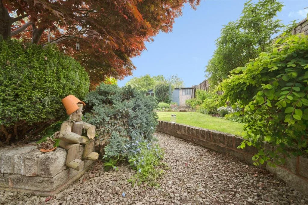 2 bedroom semi-detached house for rent