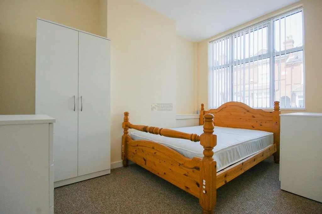 4 bedroom terraced house for rent