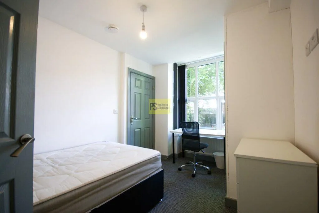 6 bedroom terraced house for rent