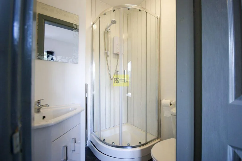 6 bedroom terraced house for rent