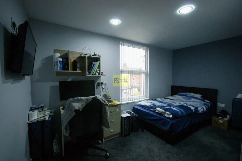 7 bedroom terraced house for rent