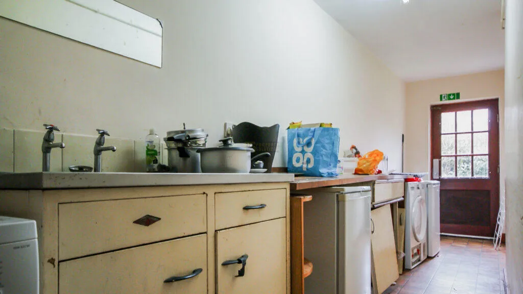 5 bedroom terraced house for rent