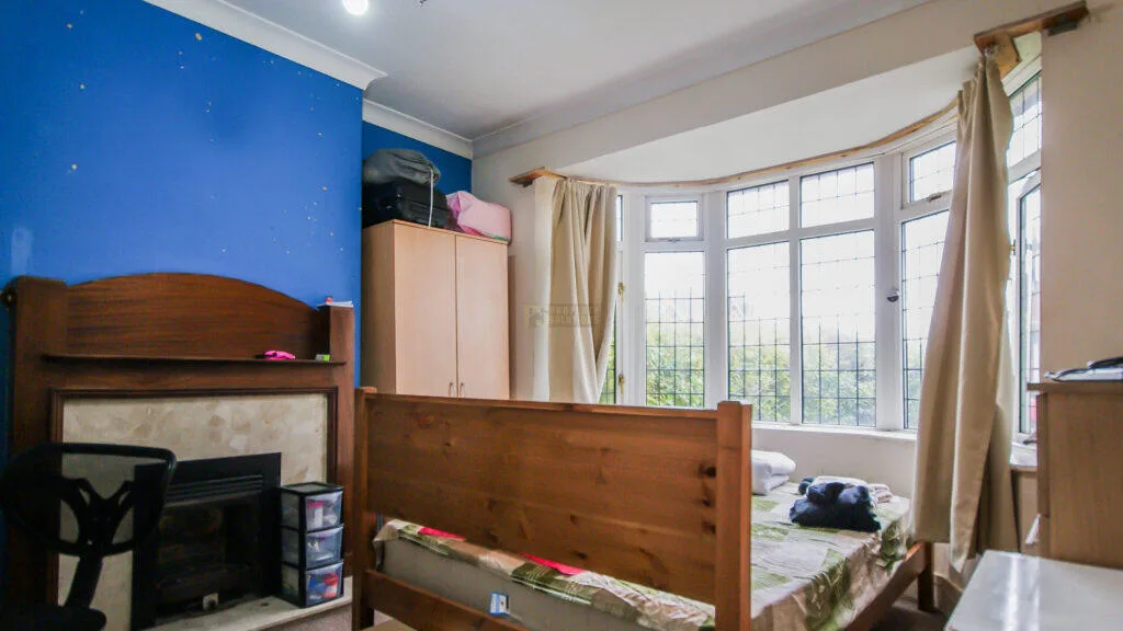 5 bedroom terraced house for rent