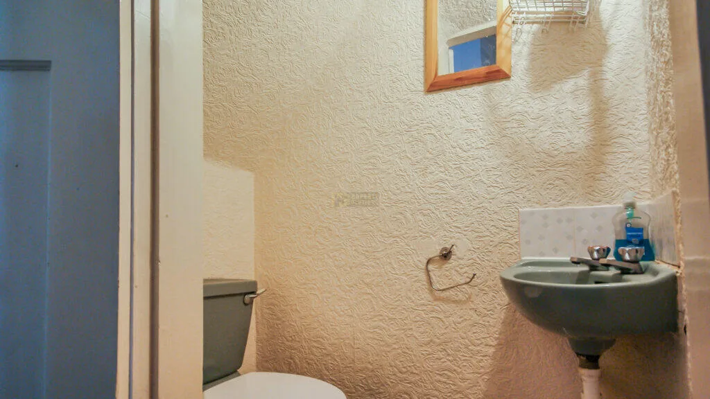 5 bedroom terraced house for rent