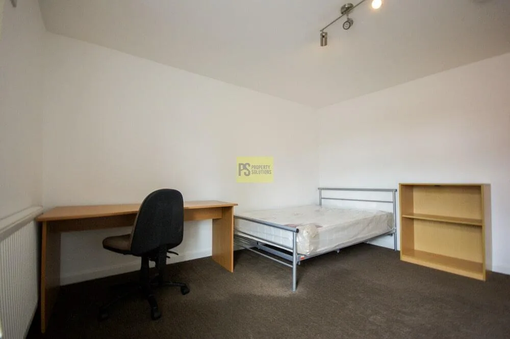6 bedroom terraced house for rent