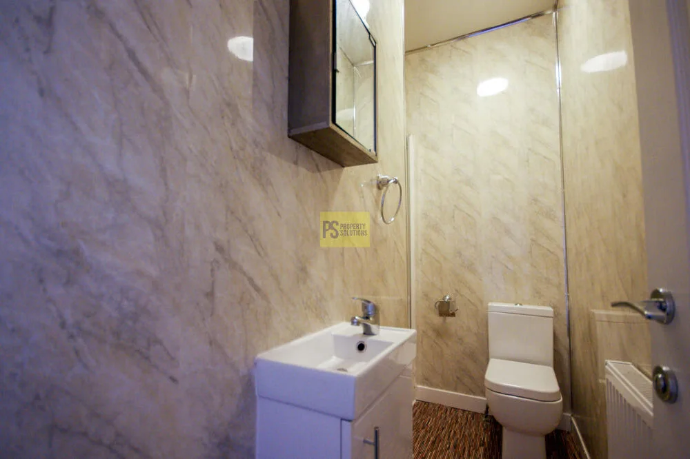5 bedroom terraced house for rent