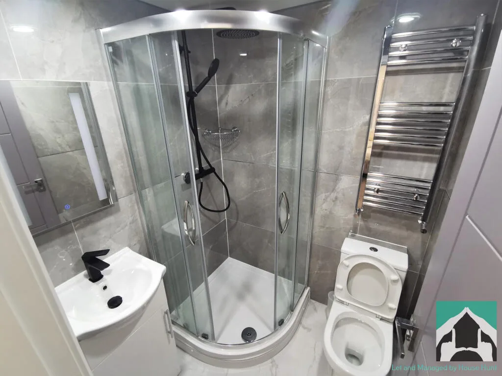 8 bedroom house for rent