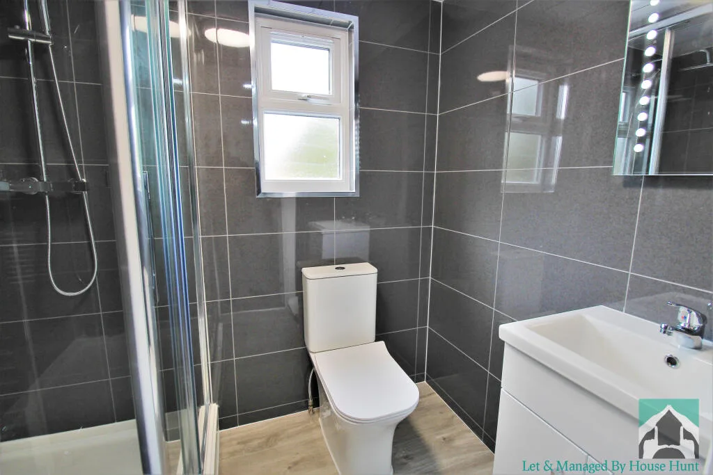 6 bedroom house for rent