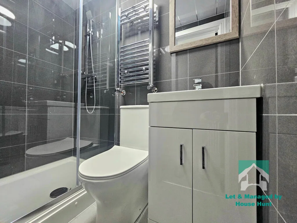 6 bedroom house for rent