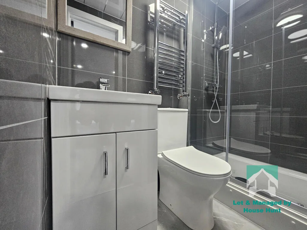 6 bedroom house for rent