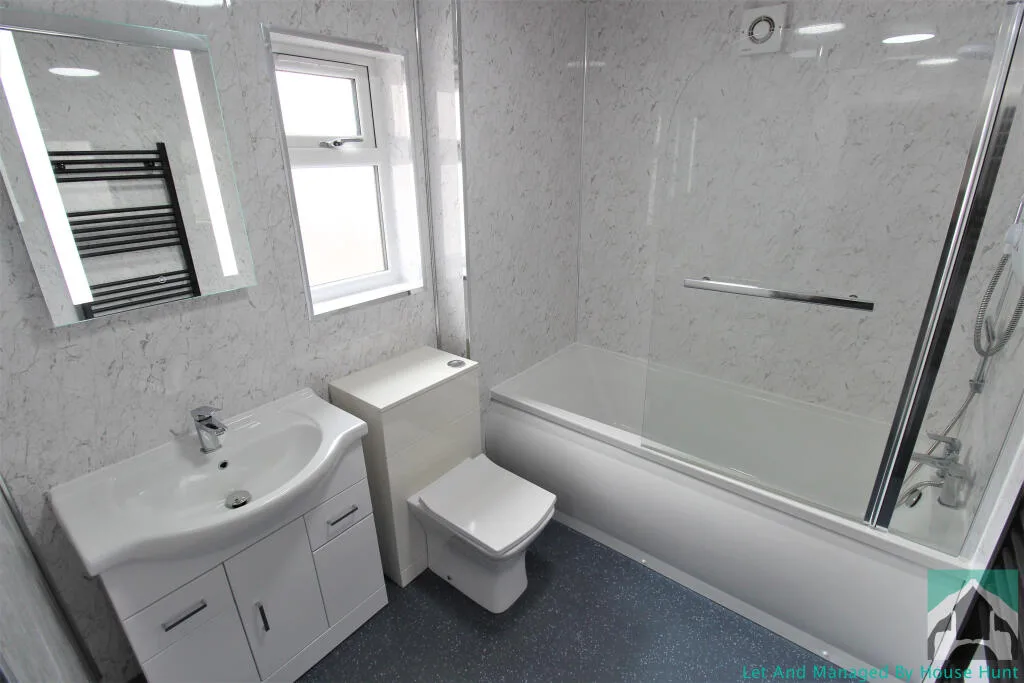 6 bedroom terraced house for rent