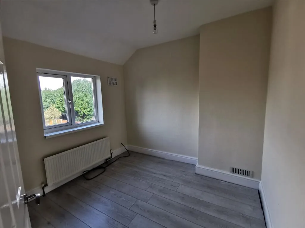 3 bedroom semi-detached house for rent