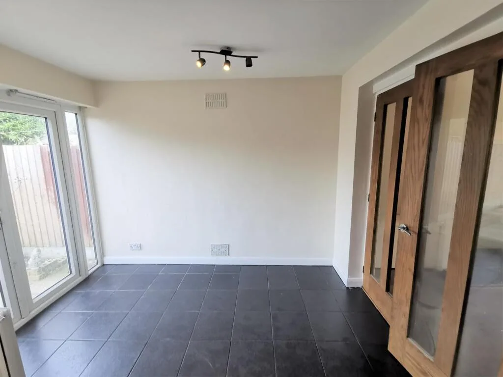 3 bedroom semi-detached house for rent
