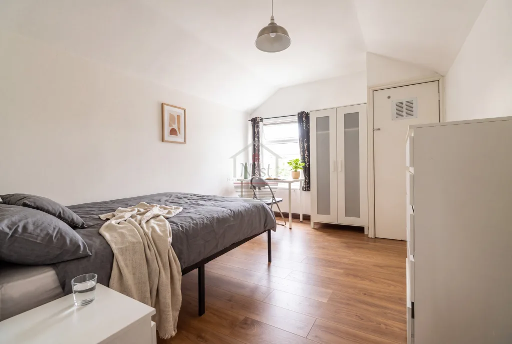 7 bedroom house of multiple occupation for rent