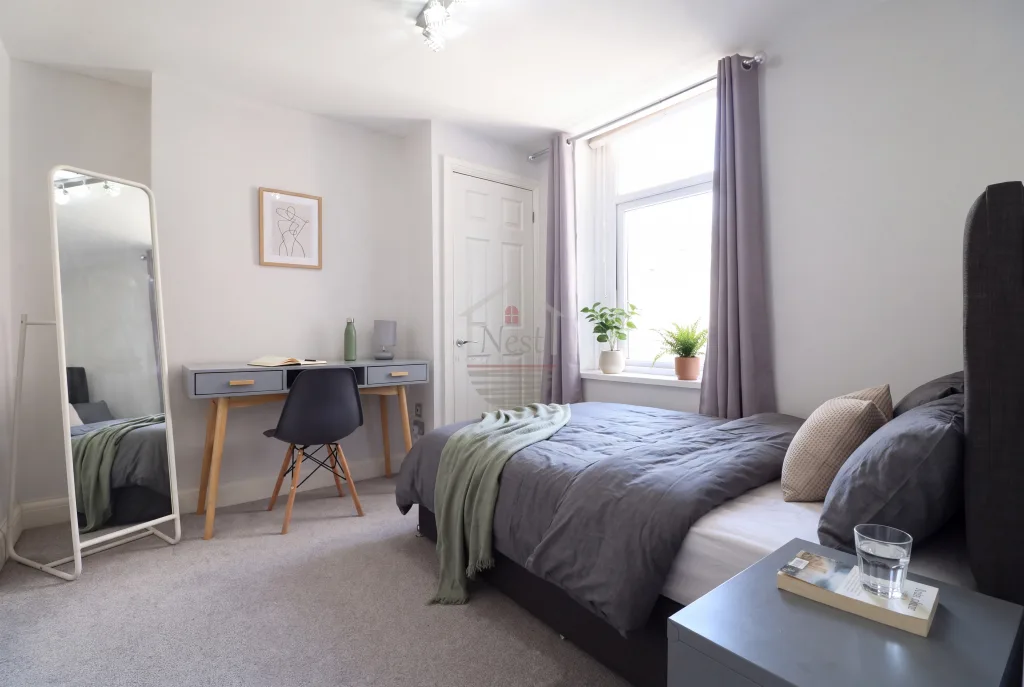 8 bedroom house of multiple occupation for rent