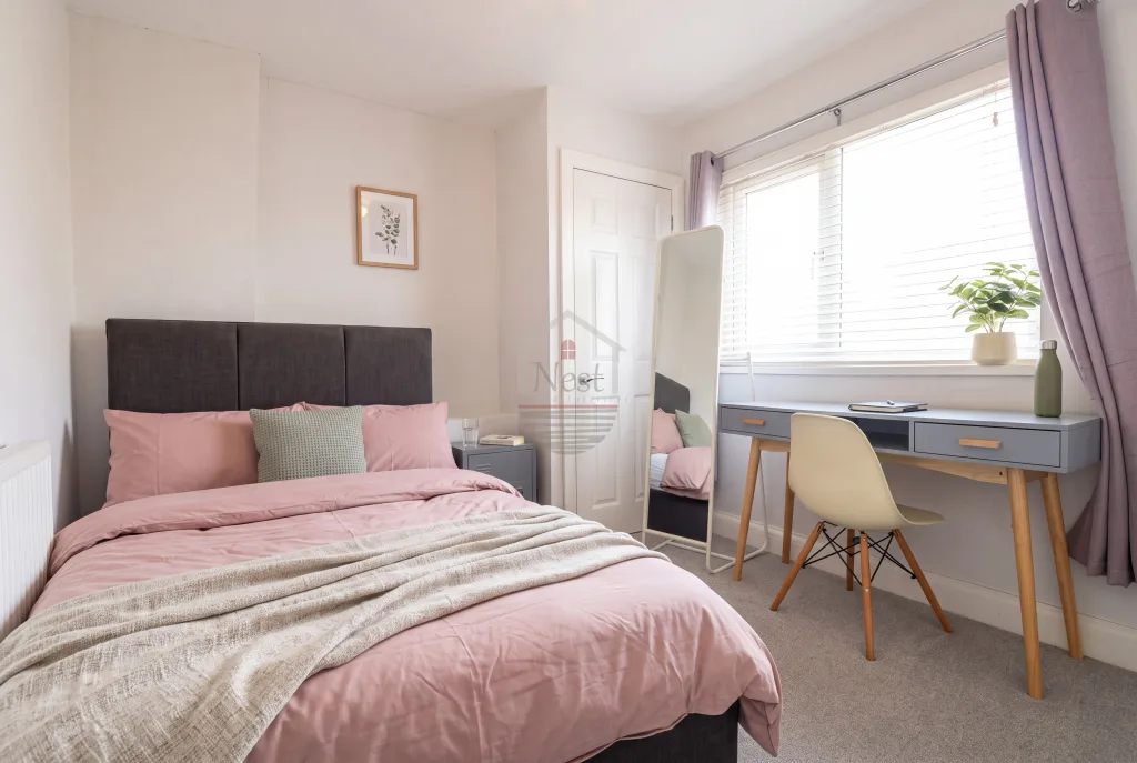 8 bedroom house of multiple occupation for rent