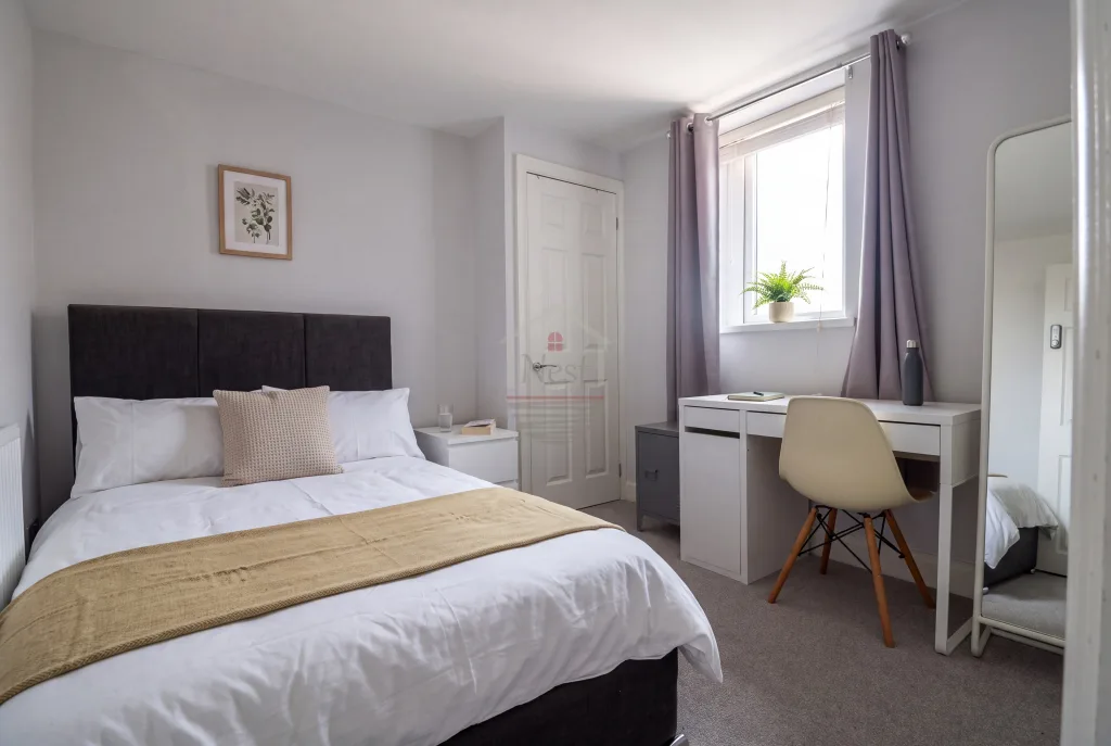 8 bedroom house of multiple occupation for rent
