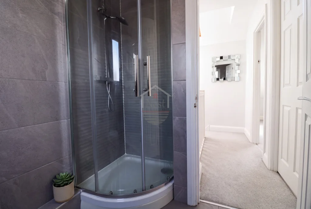 8 bedroom house of multiple occupation for rent