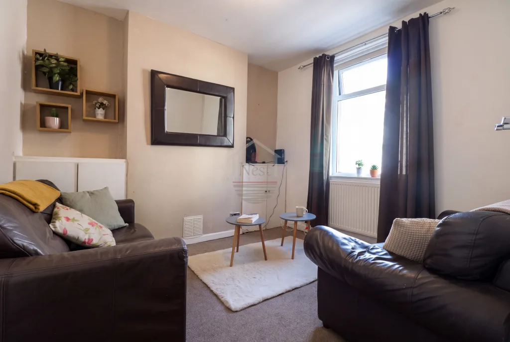 3 bedroom house of multiple occupation for rent