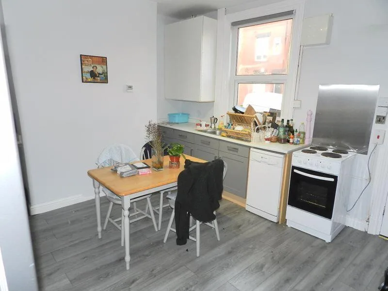 4 bedroom terraced house for rent