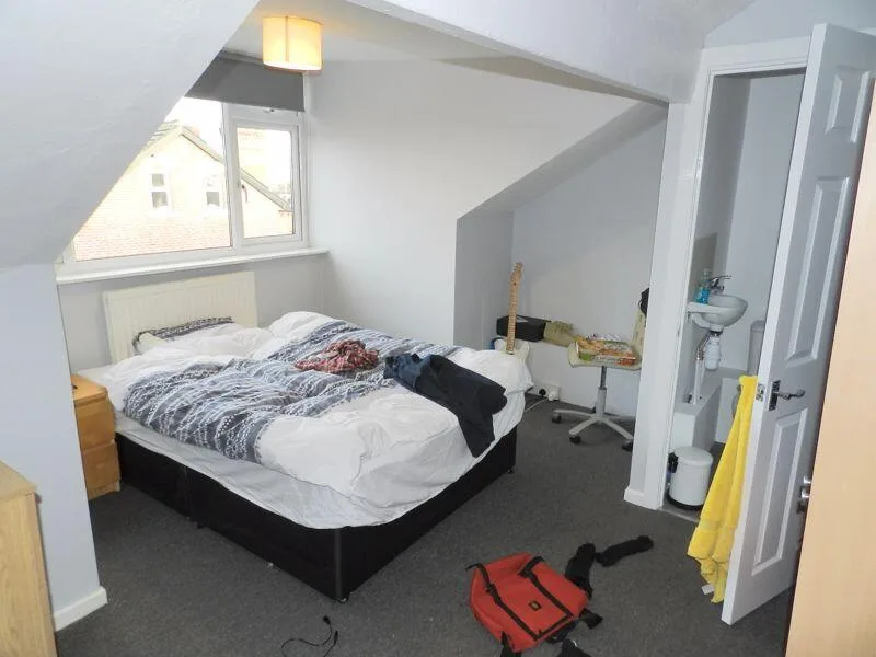 4 bedroom terraced house for rent