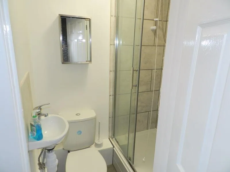 4 bedroom terraced house for rent