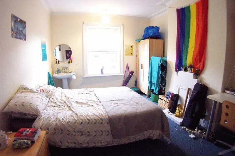 5 bedroom terraced house for rent