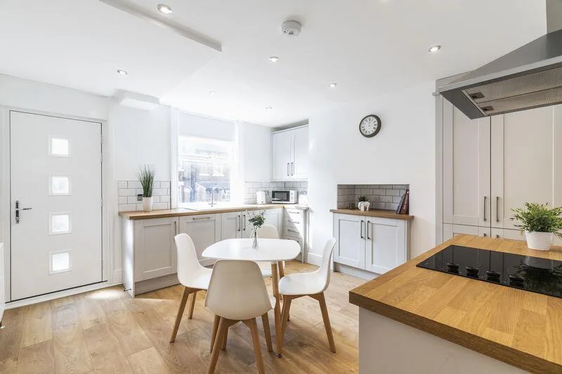 4 bedroom terraced house for rent