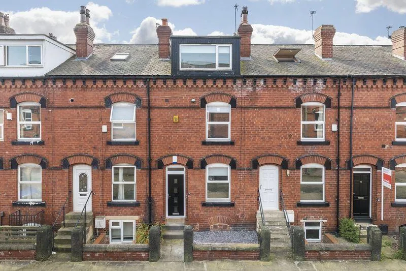 4 bedroom terraced house for rent