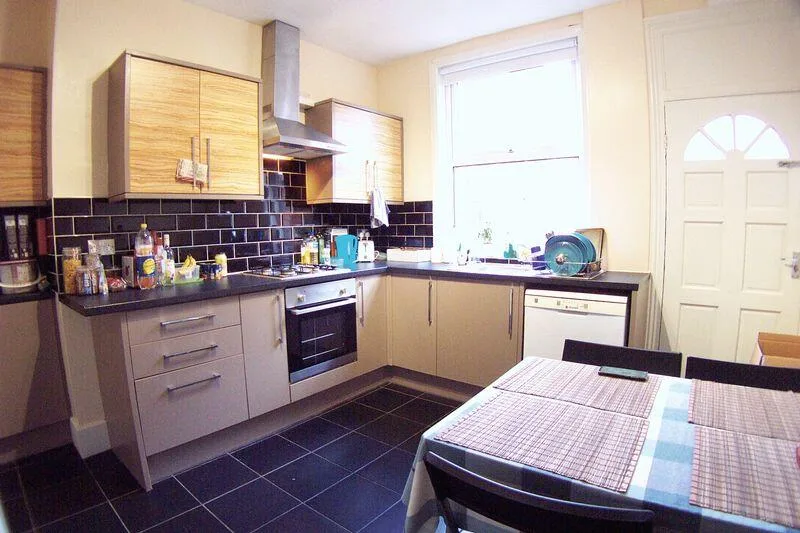 4 bedroom terraced house for rent