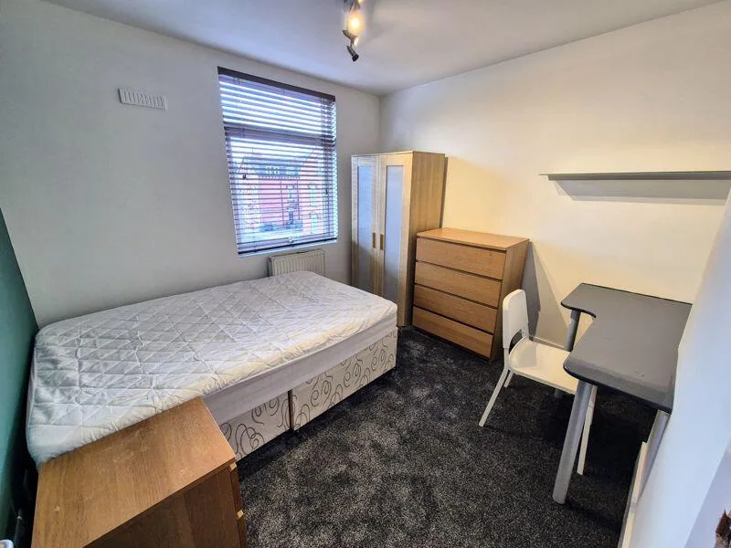 4 bedroom terraced house for rent