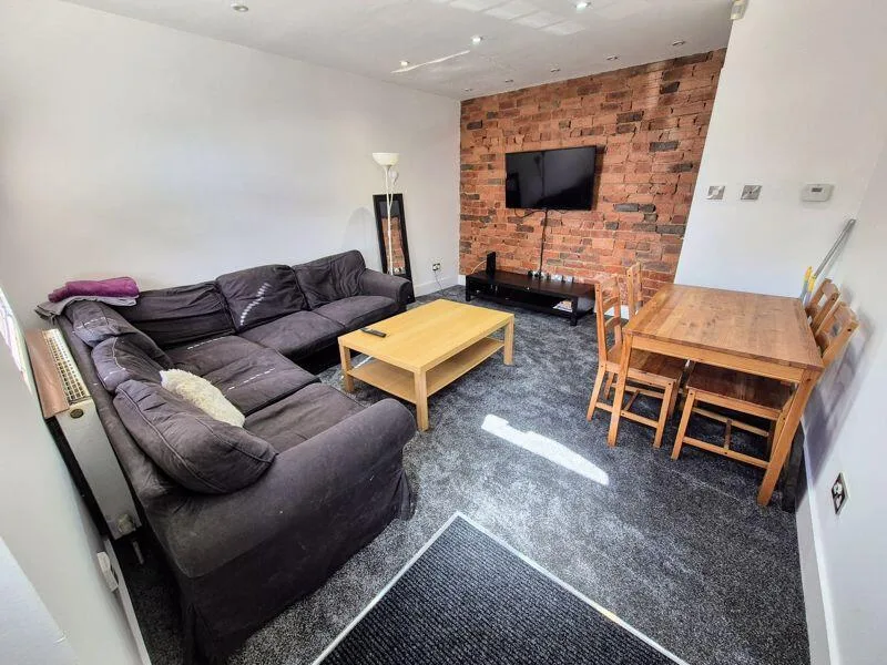 4 bedroom terraced house for rent