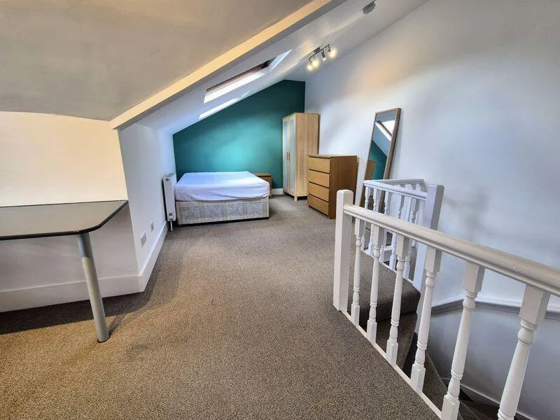 4 bedroom terraced house for rent