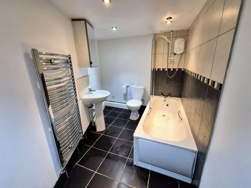 4 bedroom terraced house for rent