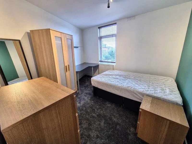 4 bedroom terraced house for rent
