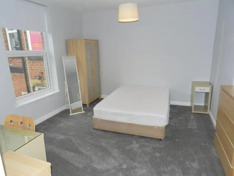 4 bedroom terraced house for rent