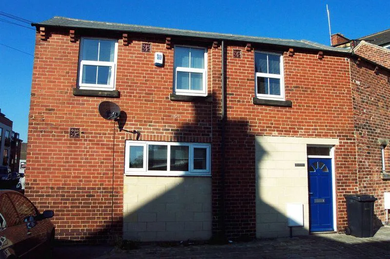 4 bedroom terraced house for rent