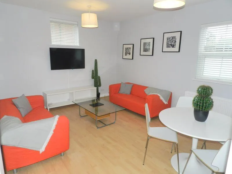 4 bedroom terraced house for rent