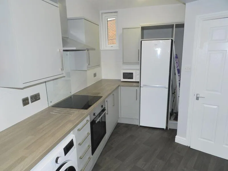 4 bedroom terraced house for rent