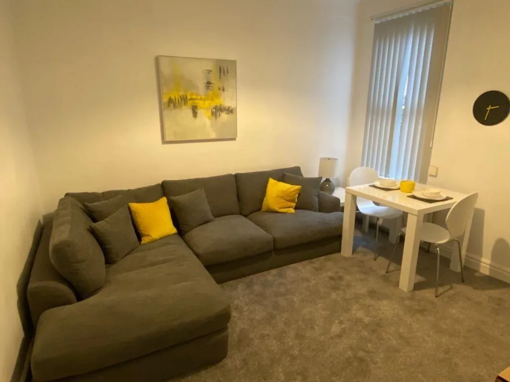 4 bedroom terraced house for rent