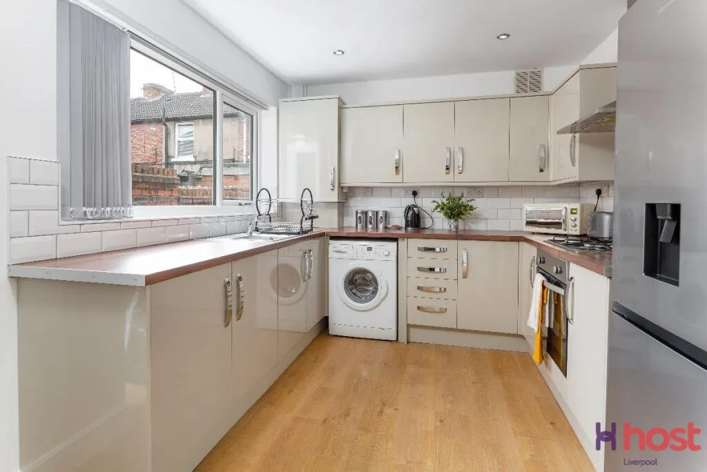 4 bedroom terraced house for rent