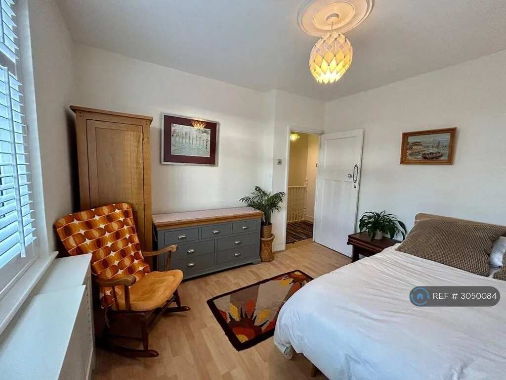 3 bedroom end of terrace house for rent