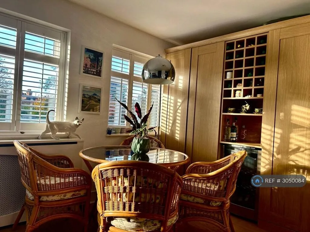 3 bedroom end of terrace house for rent