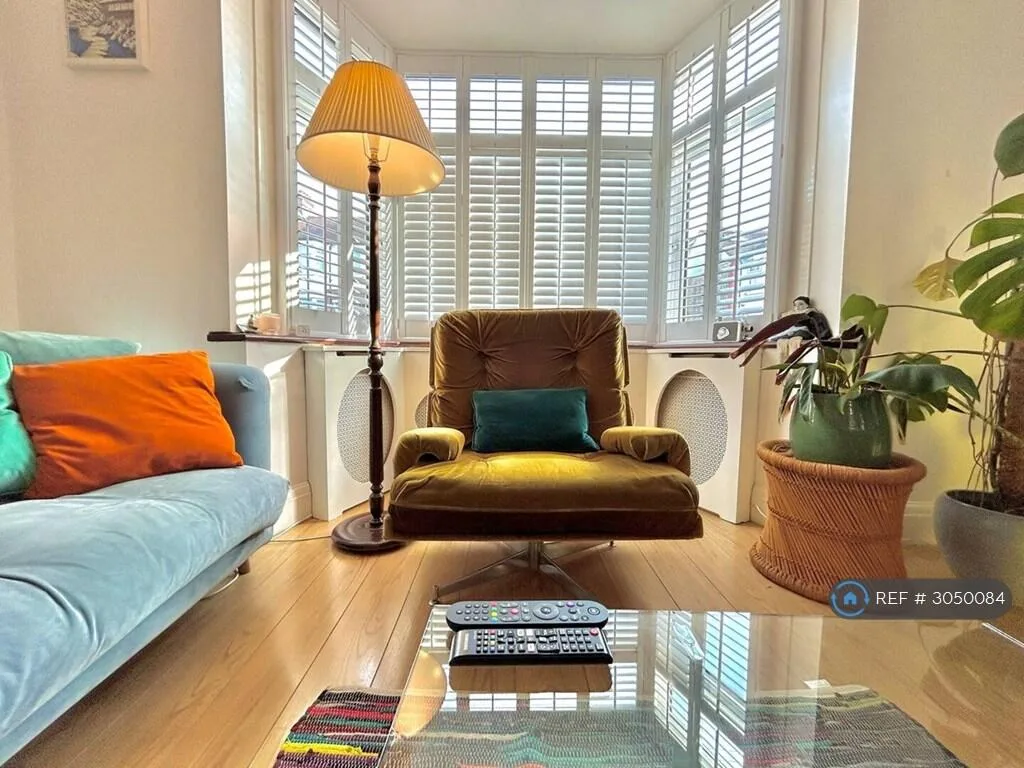 3 bedroom end of terrace house for rent
