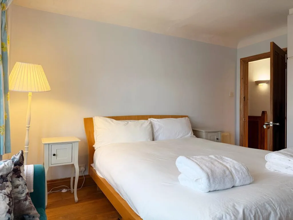 4 bedroom semi-detached house for rent