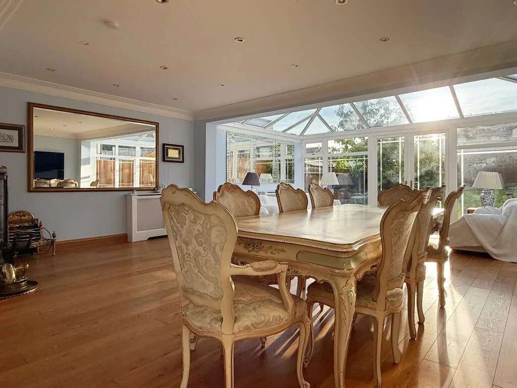 4 bedroom semi-detached house for rent