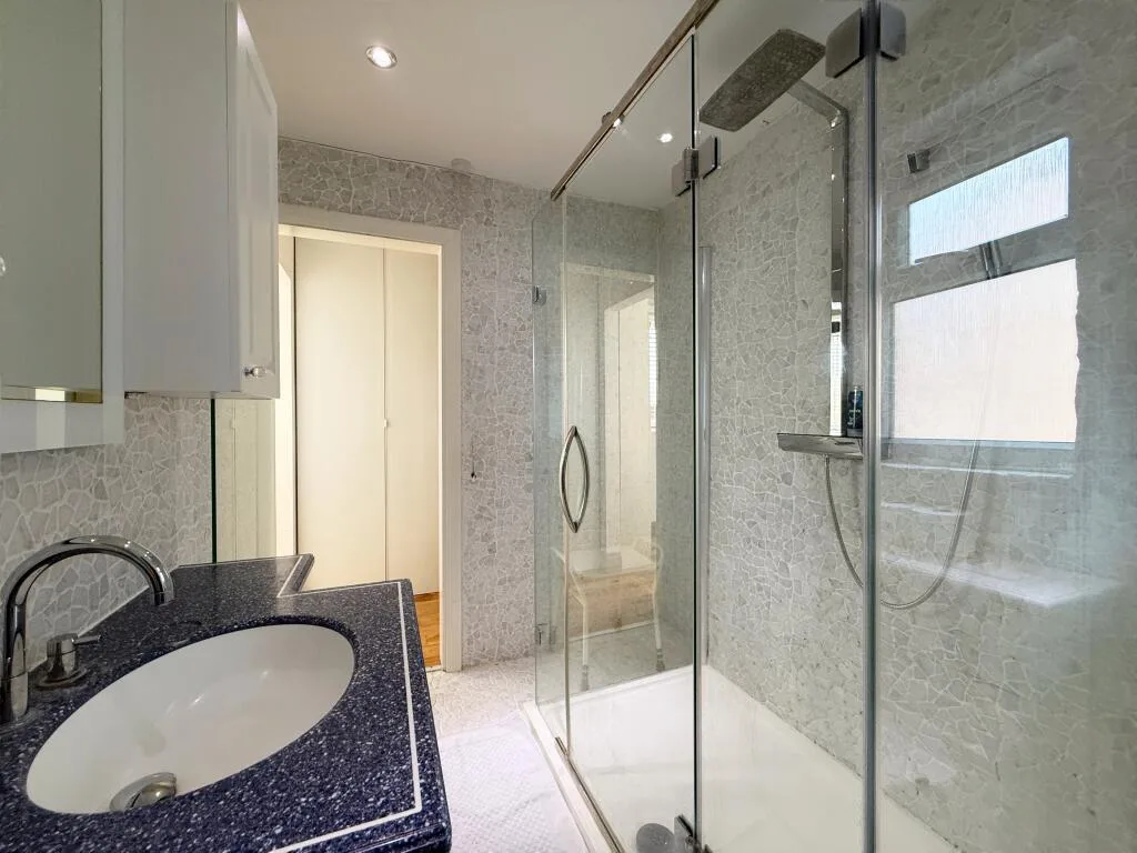 4 bedroom semi-detached house for rent