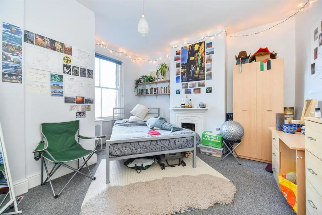 6 bedroom terraced house for rent