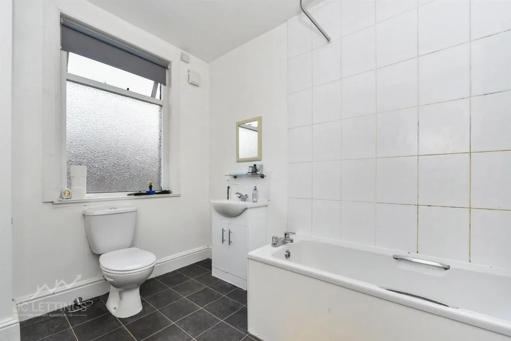 4 bedroom terraced house for rent