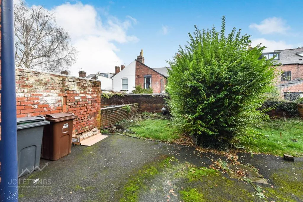 4 bedroom terraced house for rent
